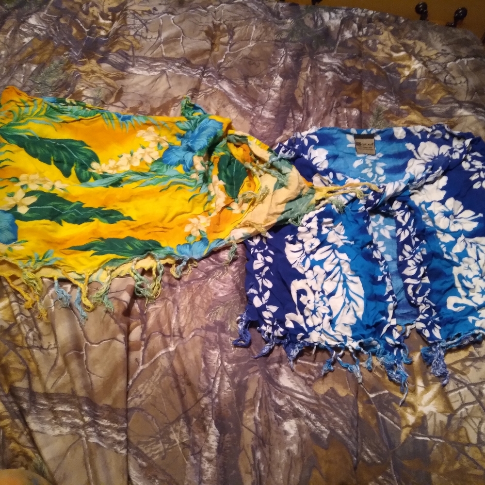 💗FREE W ANY SWIMSUIT PURCHASE2 bathing suit wraps - Picture 3 of 3